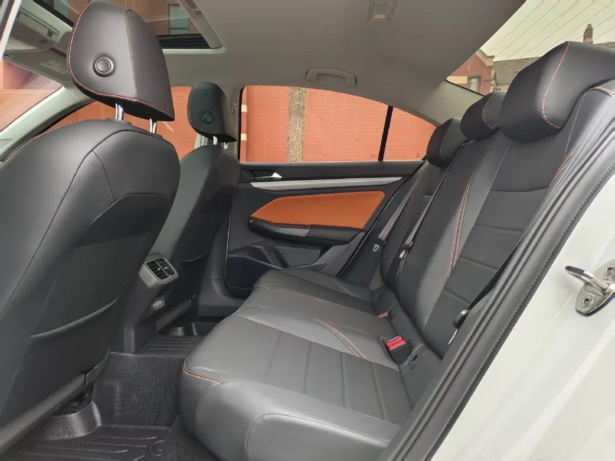 2025 Volkswagen Bora 1.2T 116HP L4 7DCT,autocango,china used car exporter,china ev exporter,chinese used car exporter,chinese used ev exporter