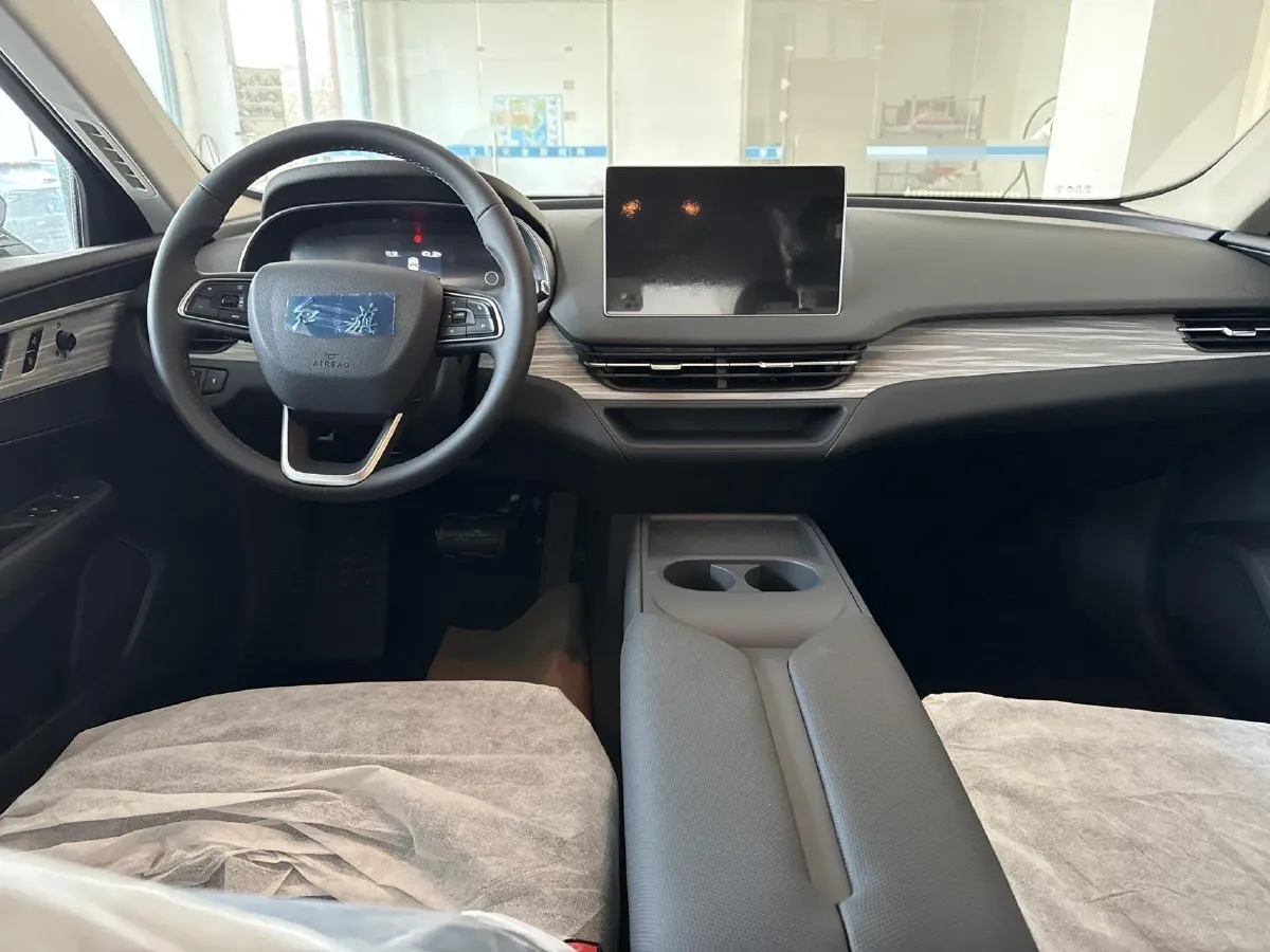 2025 HongQi E-QM5 BEV,autocango,china used car exporter,china ev exporter,chinese used car exporter,chinese used ev exporter