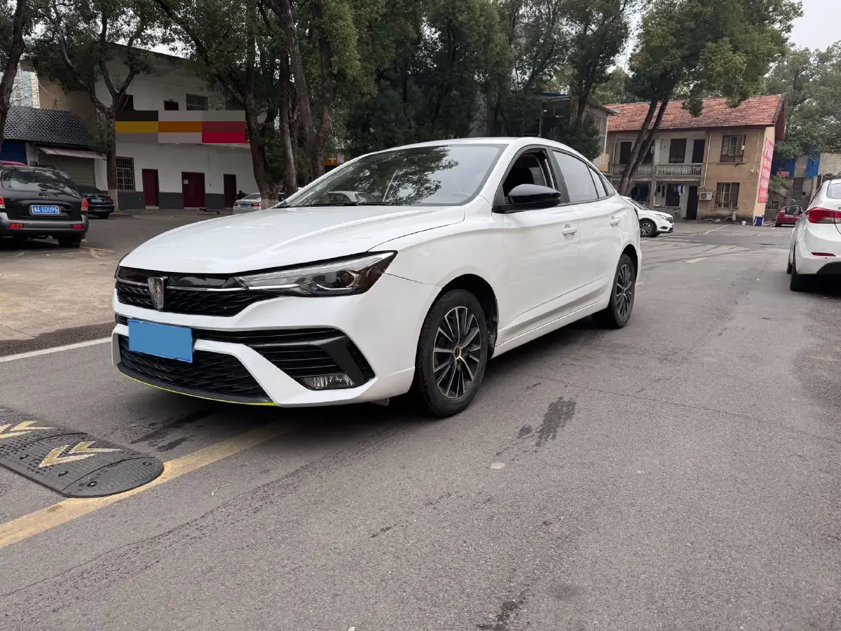 2021 Roewe i5 1.5L 120HP L4 CVT