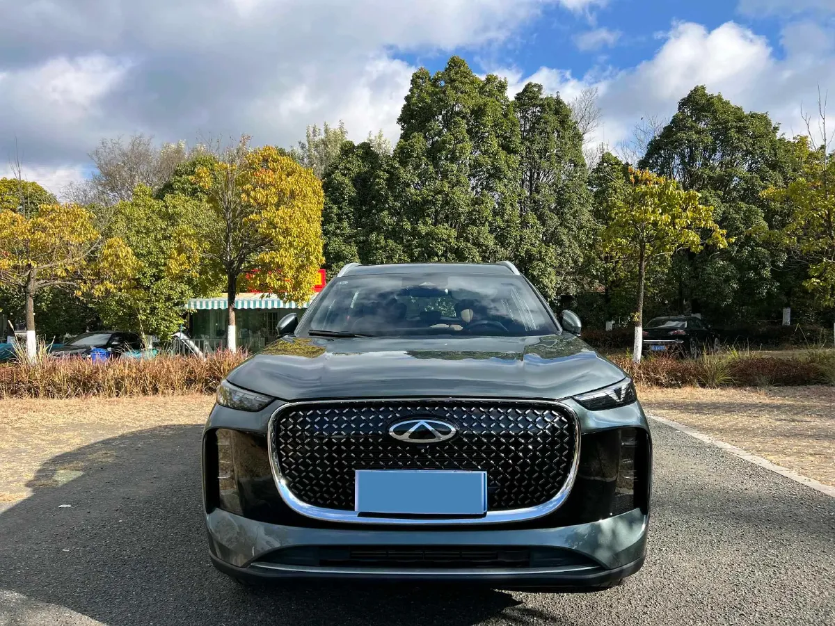 2025 Chery Tiggo 8 Plus 1.6T 197HP L4 7DCT,autocango,china used car exporter,china ev exporter,chinese used car exporter,chinese used ev exporter