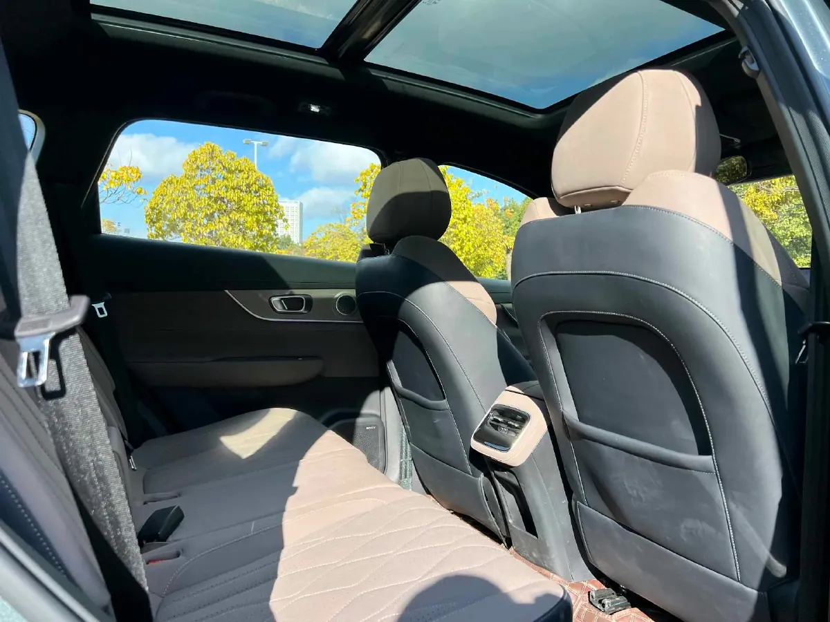 2025 Chery Tiggo 8 Plus 1.6T 197HP L4 7DCT,autocango,china used car exporter,china ev exporter,chinese used car exporter,chinese used ev exporter