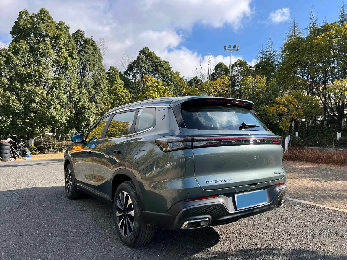 2025 Chery Tiggo 8 Plus 1.6T 197HP L4 7DCT,autocango,china used car exporter,china ev exporter,chinese used car exporter,chinese used ev exporter