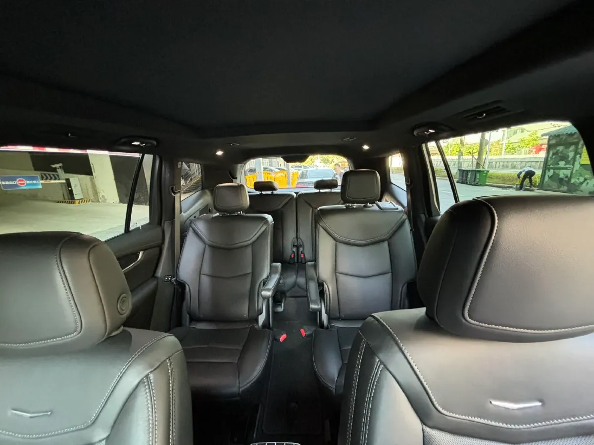 2021 Cadillac XT6 2.0T 237HP L4 9AT,autocango,china used car exporter,china ev exporter,chinese used car exporter,chinese used ev exporter