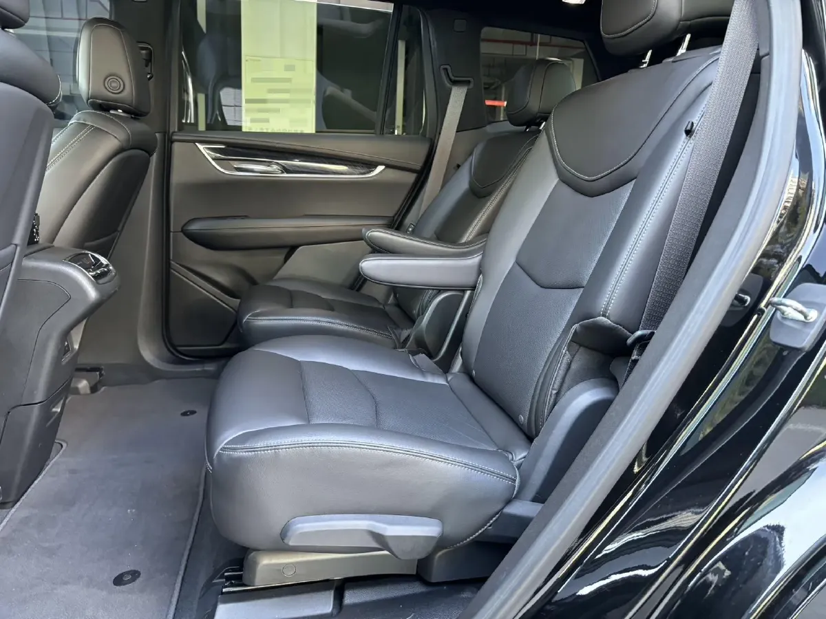 2021 Cadillac XT6 2.0T 237HP L4 9AT,autocango,china used car exporter,china ev exporter,chinese used car exporter,chinese used ev exporter