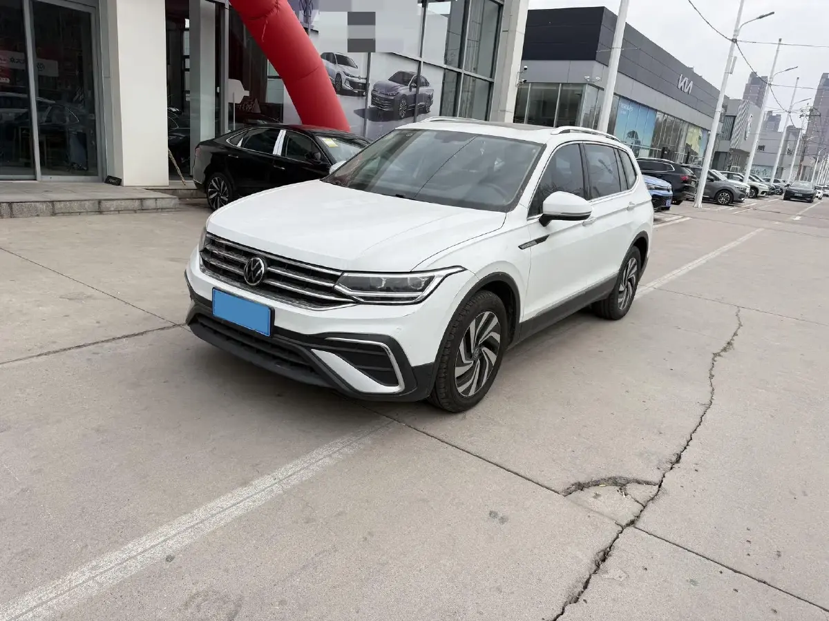 2023 Volkswagen Tiguan L 1.5T 160HP L4 7DCT