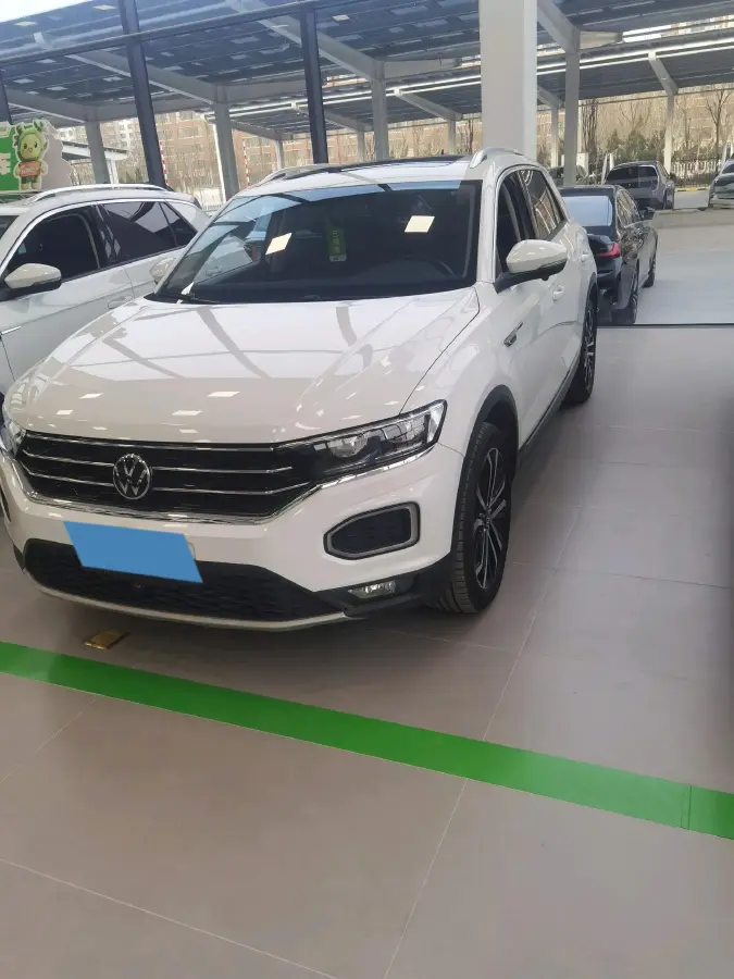 2021 Volkswagen T-Roc 1.4T 150HP L4 7DCT