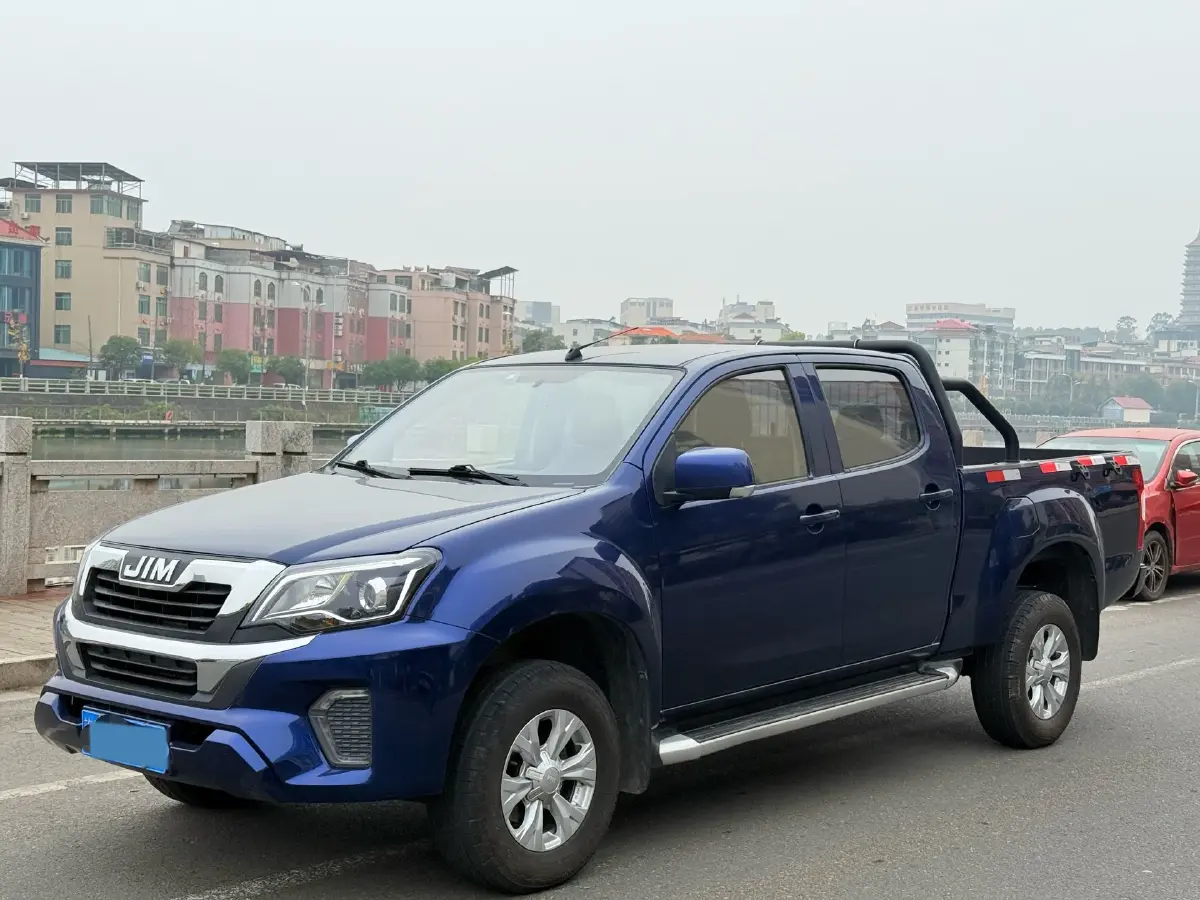 2023 Isuzu RE-MAX Jim 2.5T 143HP L4 6MT