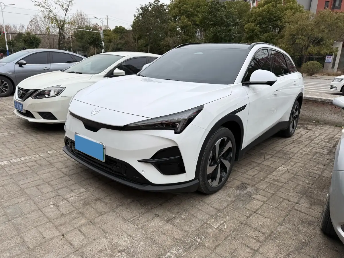 2025 MAXUS G10 2.0T 261HP L4 8AT