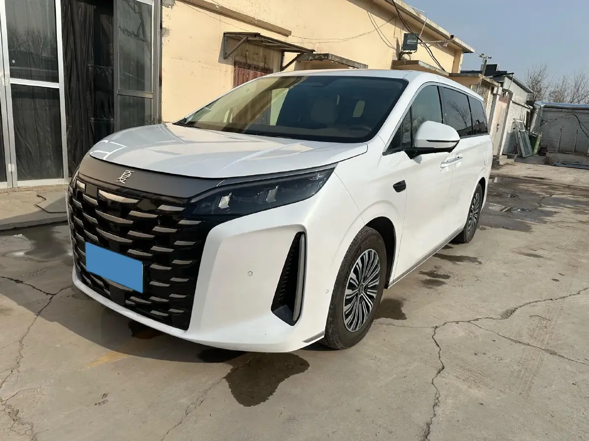 2026 BYD Xia 1.5T 156HP L4 E-CVT PHEV