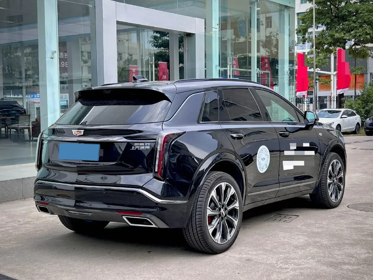2025 Cadillac XT5 2.0T 237HP L4 9AT,autocango,china used car exporter,china ev exporter,chinese used car exporter,chinese used ev exporter