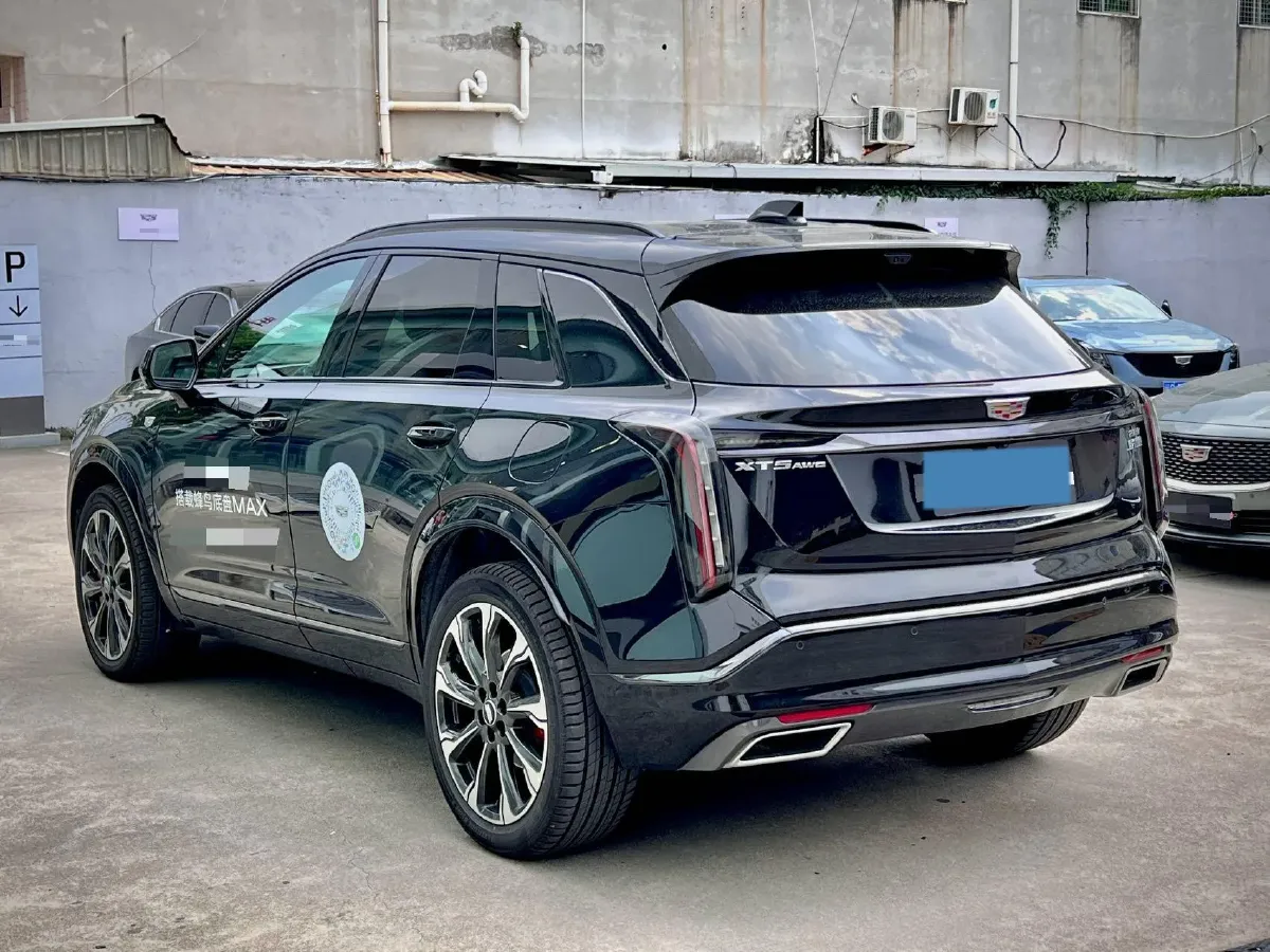 2025 Cadillac XT5 2.0T 237HP L4 9AT,autocango,china used car exporter,china ev exporter,chinese used car exporter,chinese used ev exporter