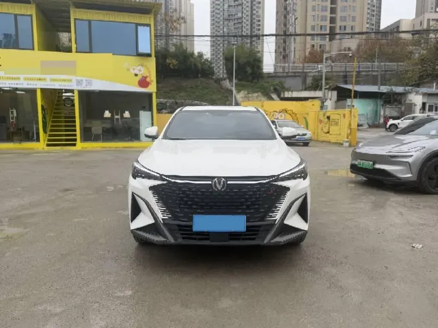 2024 ChangAn X5 PLUS 1.5T 188HP L4 7DCT,autocango,china used car exporter,china ev exporter,chinese used car exporter,chinese used ev exporter