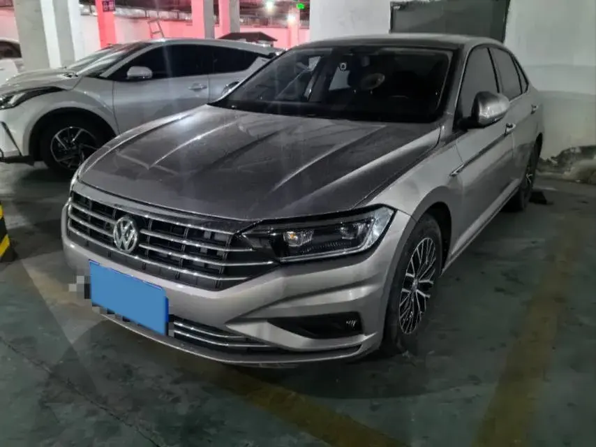 2020 Volkswagen Sagitar 1.2T 116HP L4 7DCT