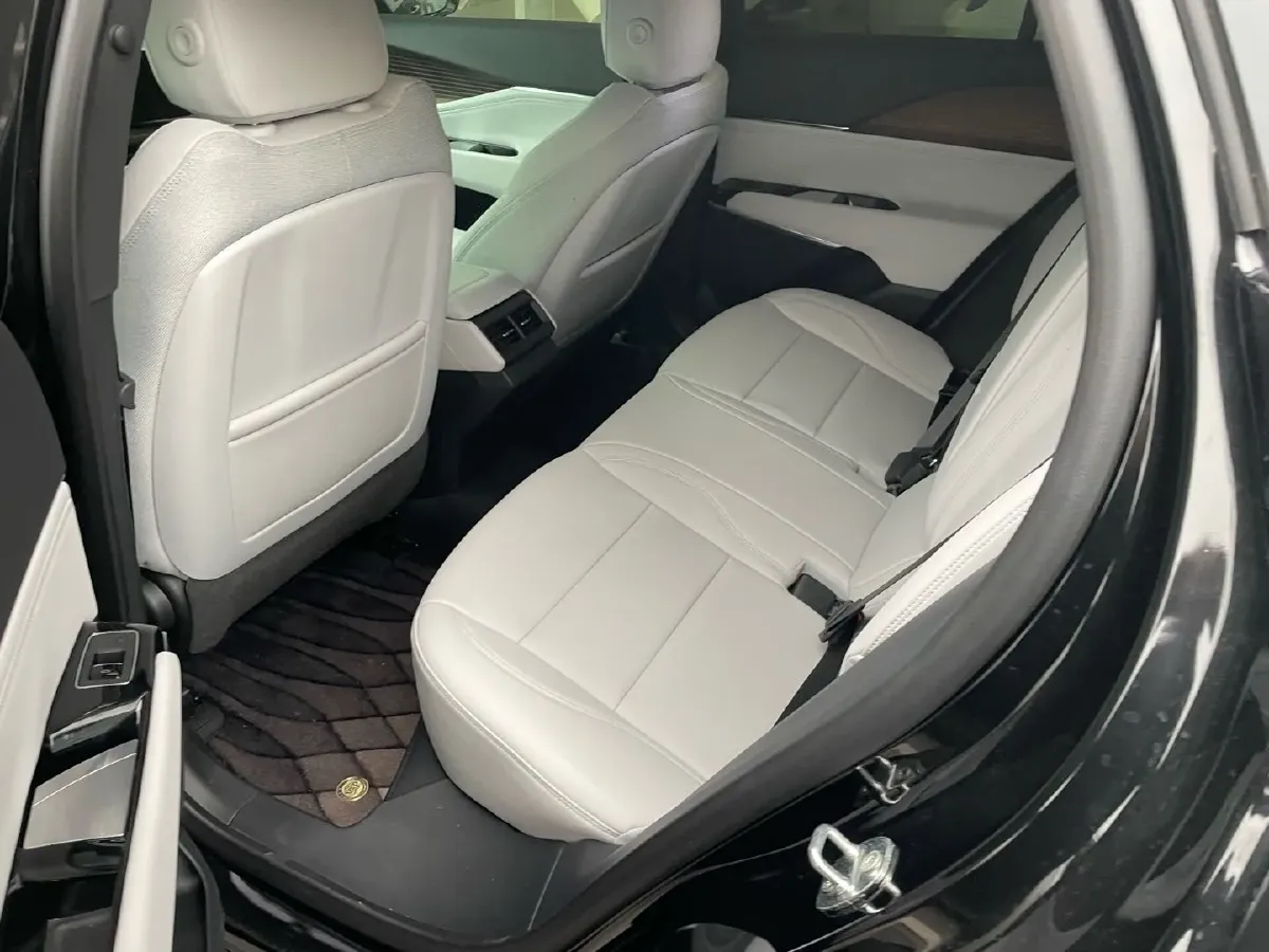 2023 Cadillac GT4 1.5T 211HP L4 9AT,autocango,china used car exporter,china ev exporter,chinese used car exporter,chinese used ev exporter