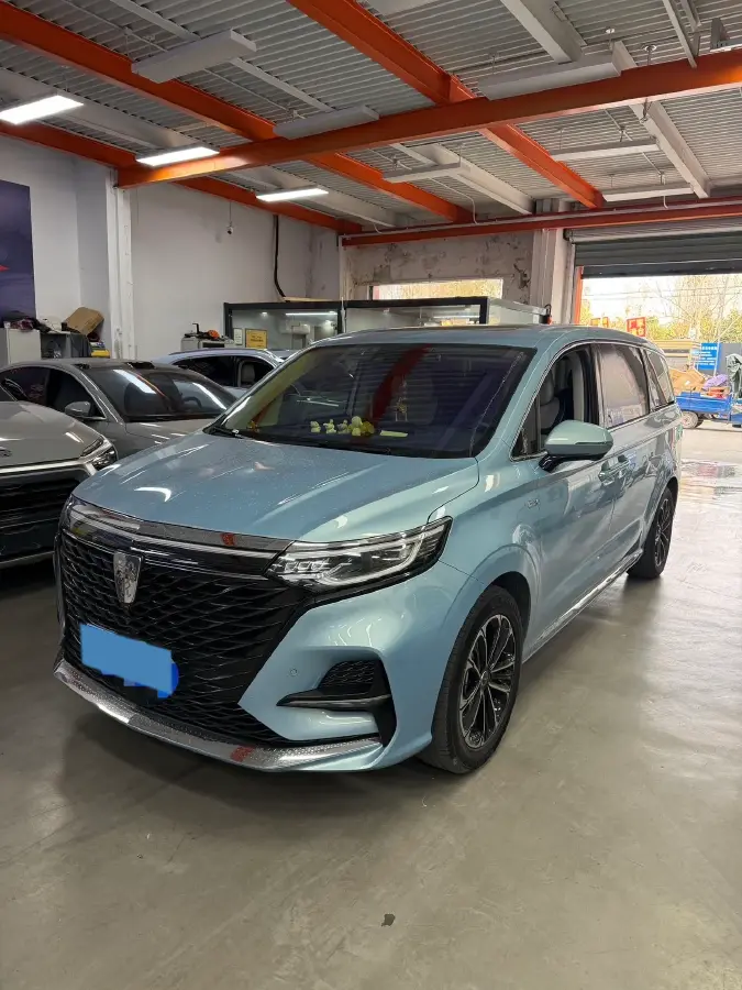 2022 Roewe iMAX8 2.0T 234HP L4 8AT