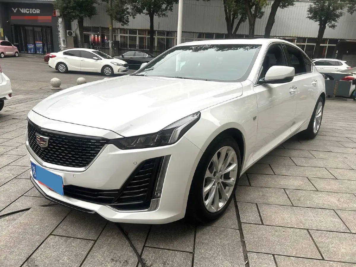 2022 Cadillac CT5 2.0T 237HP L4 10AT