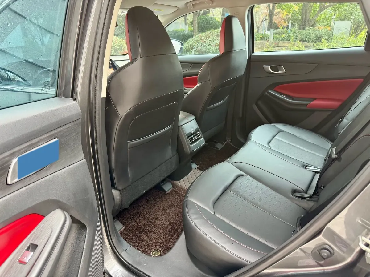 2022 ChangAn Oshan X7 Plus 1.5T 188HP L4 7DCT,autocango,china used car exporter,china ev exporter,chinese used car exporter,chinese used ev exporter