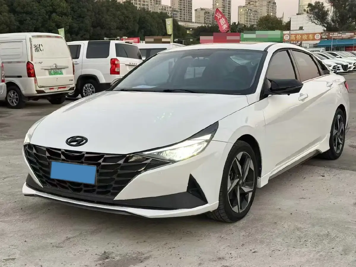 2021 Hyundai Elantra 1.5L 115HP L4 CVT