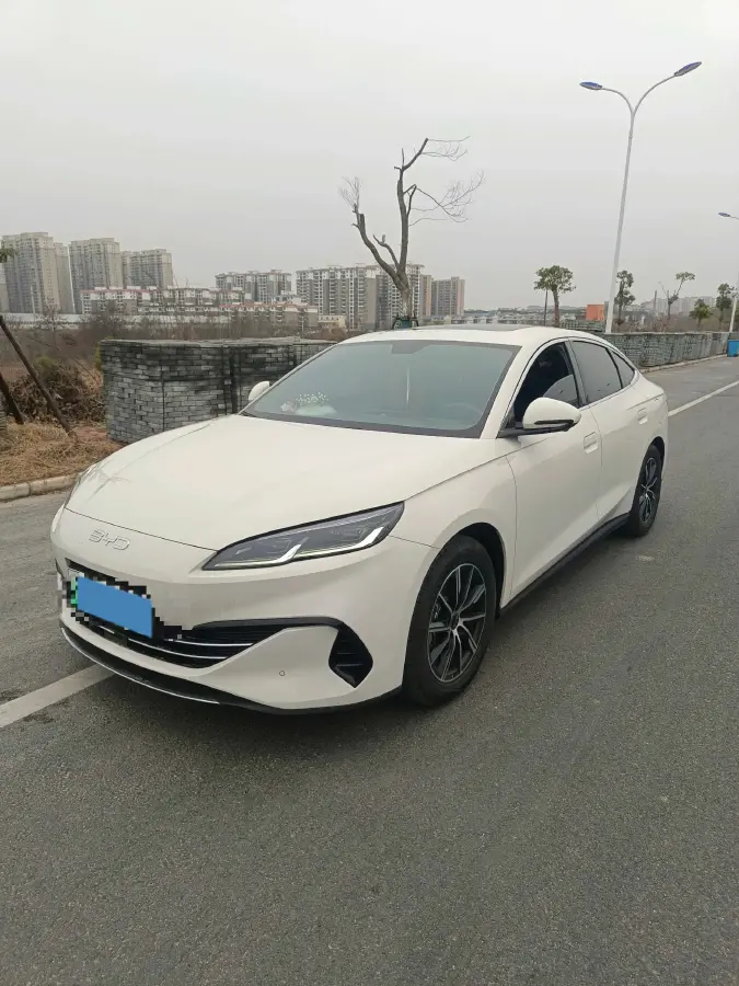 2024 BYD QinL 1.5L 101HP L4 E-CVT PHEV 15.87KWH