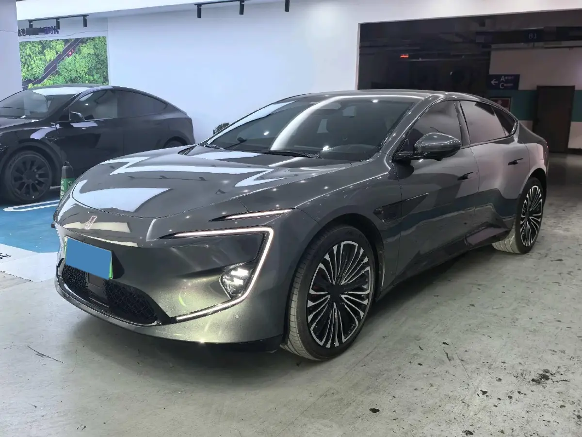 2025 Avatr 12 1.5T 156HP L4 REEV 39.05KWH