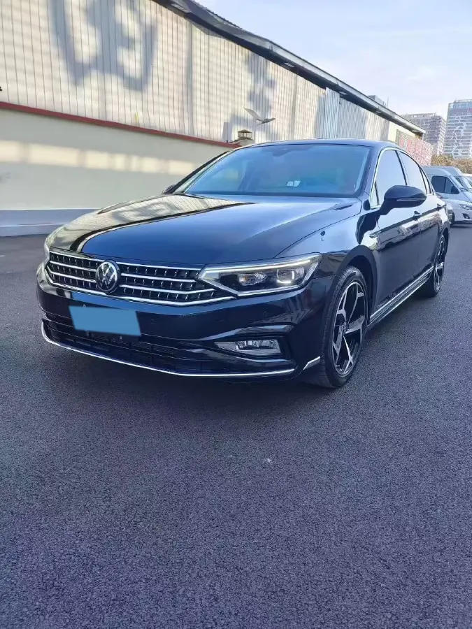 2023 Volkswagen Magotan 2.0T 186HP L4 7DCT