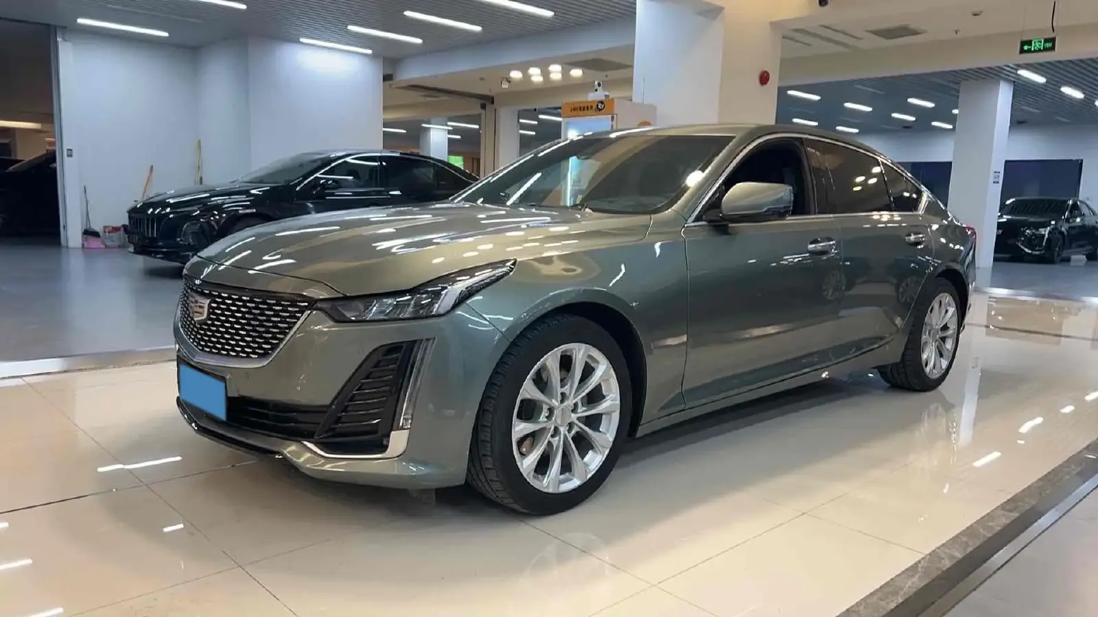 2023 Cadillac CT5 2.0T 237HP L4 10AT