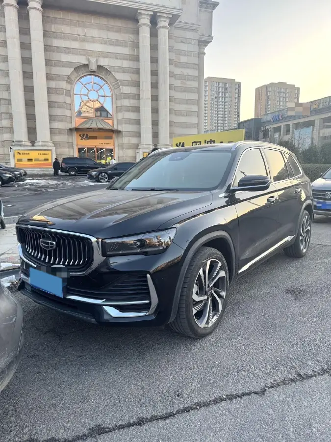 2023 Geely Monjaro 2.0T 238HP L4 8AT