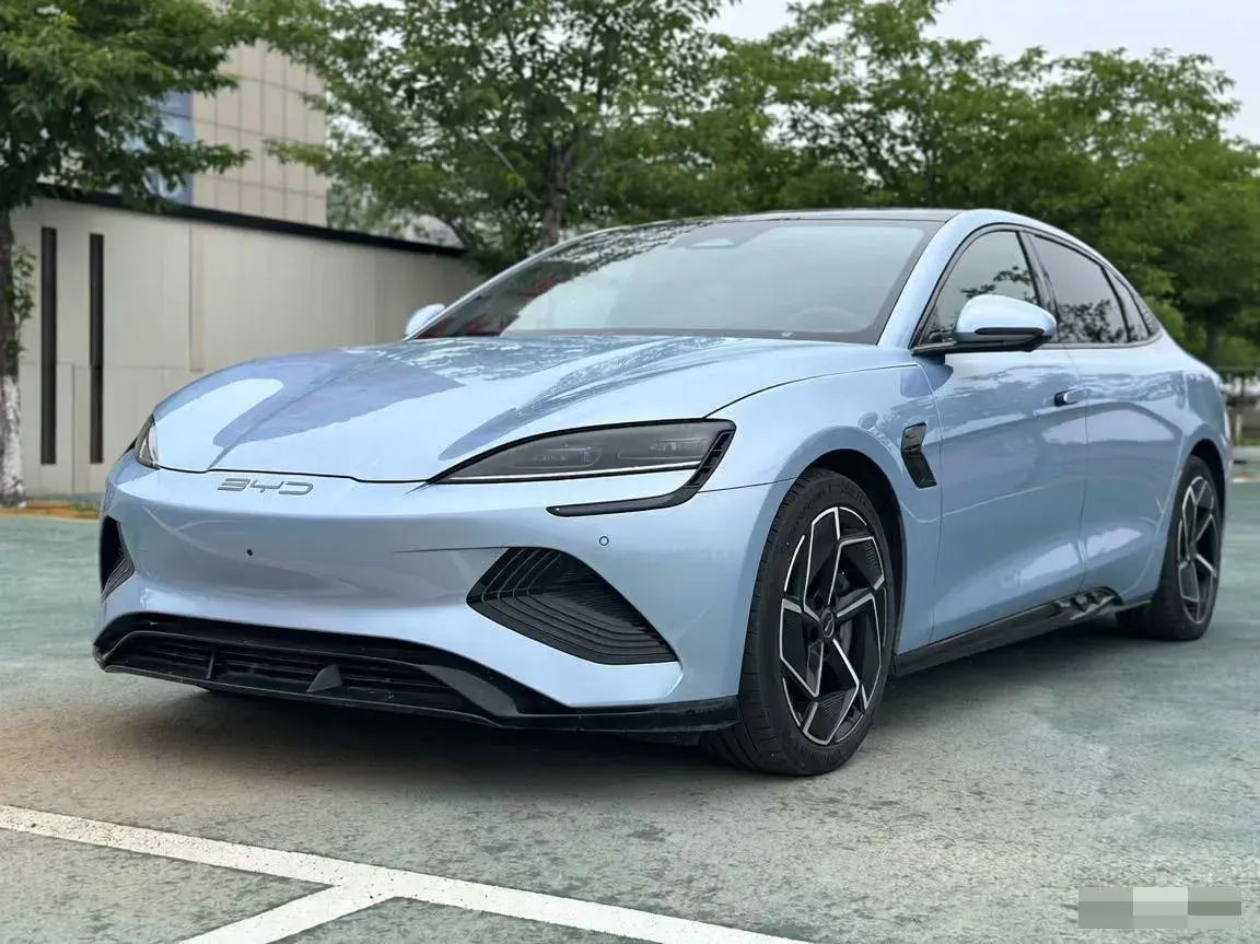 2022 AITO AITO M5 Range Extended 125HP REEV 40KWH