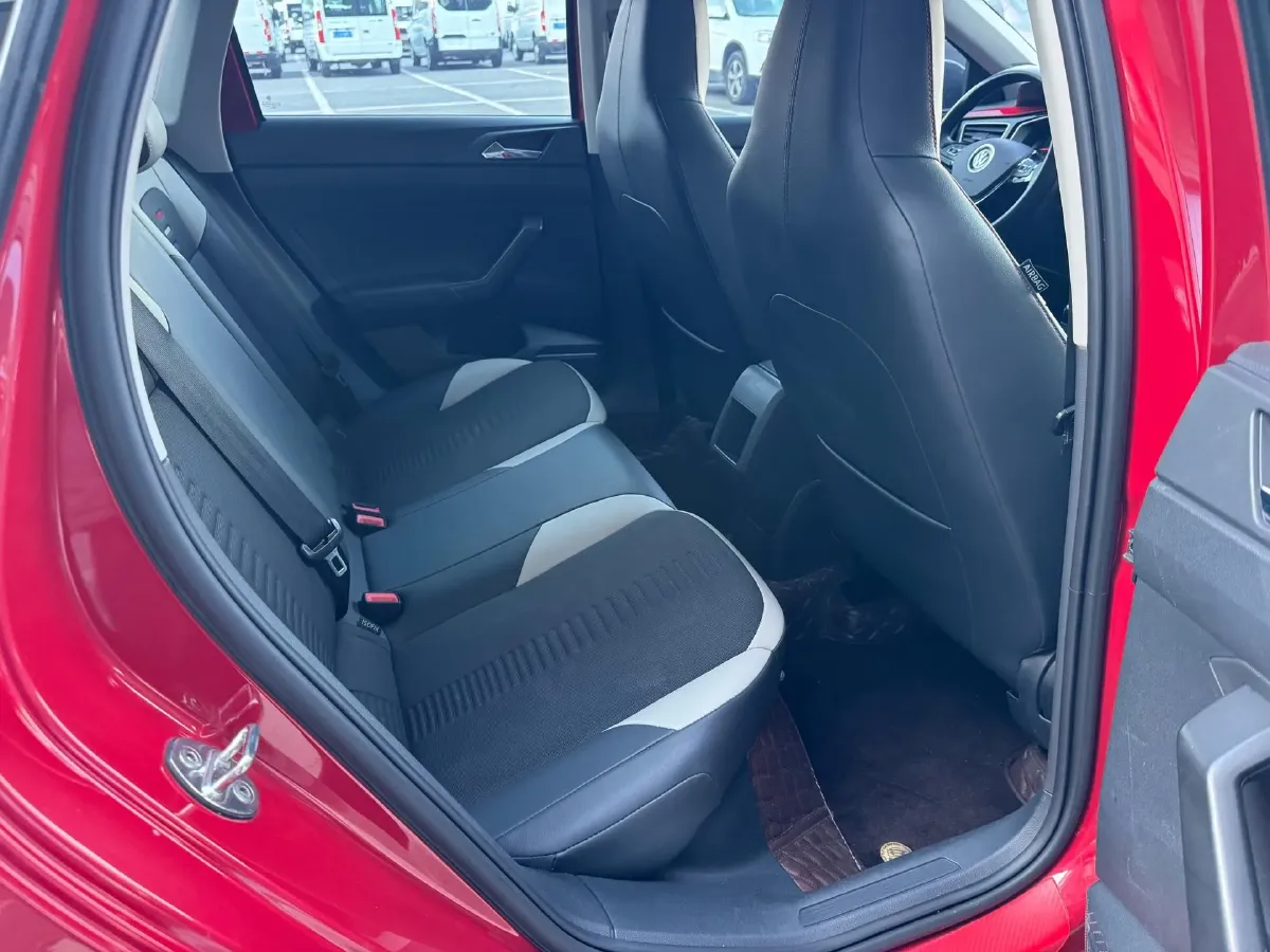 2021 DongFeng Aeolus AX7 1.6T 170HP L4 6AT,autocango,china used car exporter,china ev exporter,chinese used car exporter,chinese used ev exporter