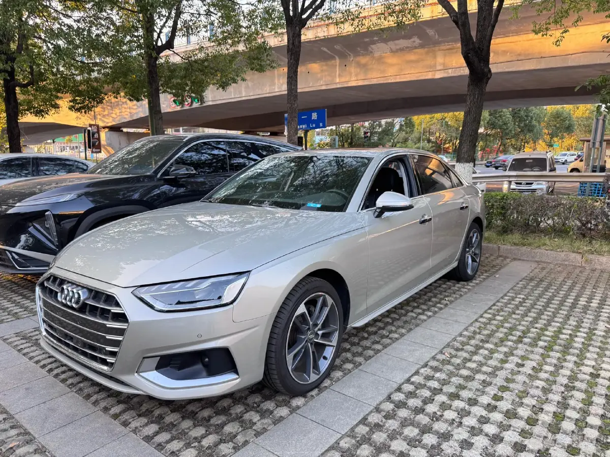 2020 Audi A4L 2.0T 190HP L4 7DCT