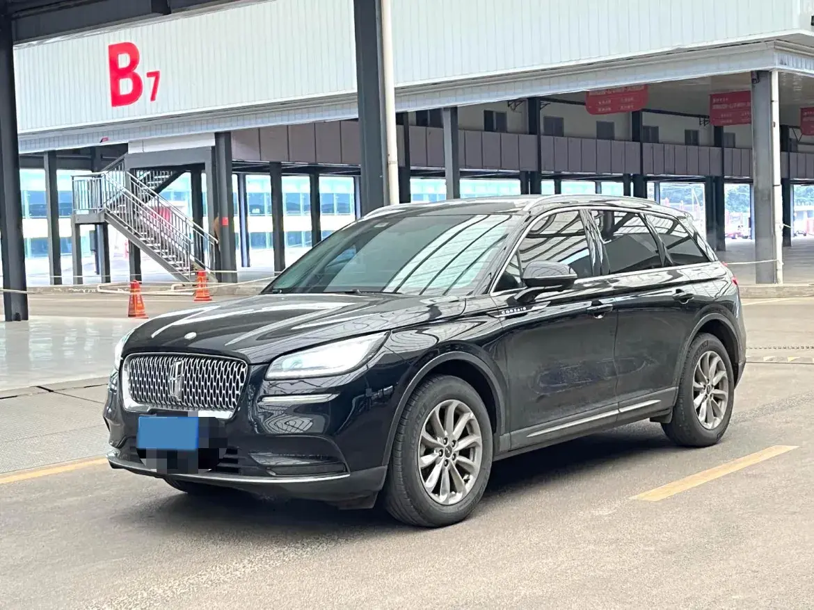 2020 Lincoln Corsair 2.0T 245HP L4 8AT