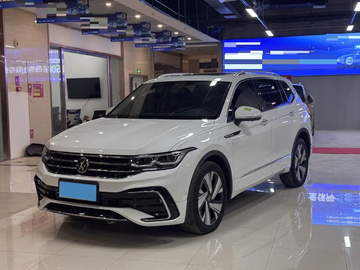 2023 Volkswagen Tiguan L 2.0T 186HP L4 7DCT