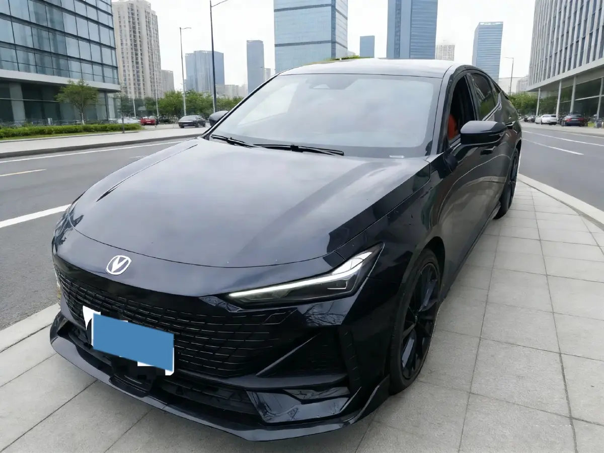 2023 ChangAn UNI-V 1.5T 188HP L4 7DCT