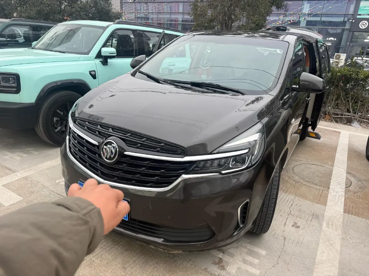 2021 Buick GL8 2.0T 237HP L4 9AT