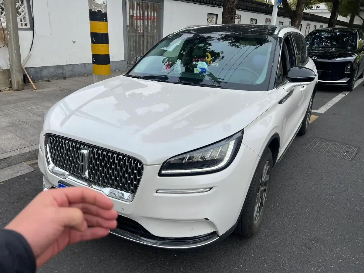 2020 Lincoln Corsair 2.0T 245HP L4 8AT