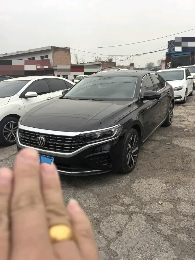 2023 Volkswagen Passat 2.0T 186HP L4 7DCT