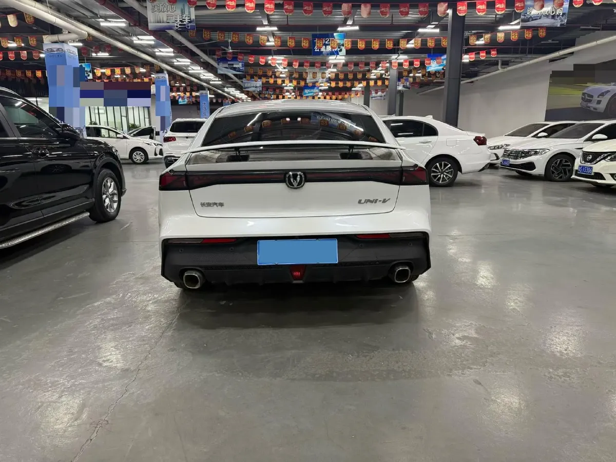 2023 ChangAn UNI-V 1.5T 188HP L4 7DCT,autocango,china used car exporter,china ev exporter,chinese used car exporter,chinese used ev exporter