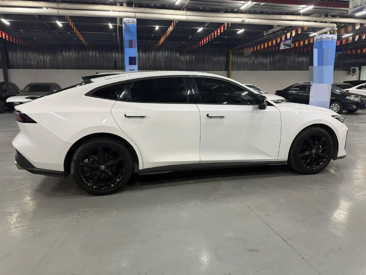 2023 ChangAn UNI-V 1.5T 188HP L4 7DCT,autocango,china used car exporter,china ev exporter,chinese used car exporter,chinese used ev exporter