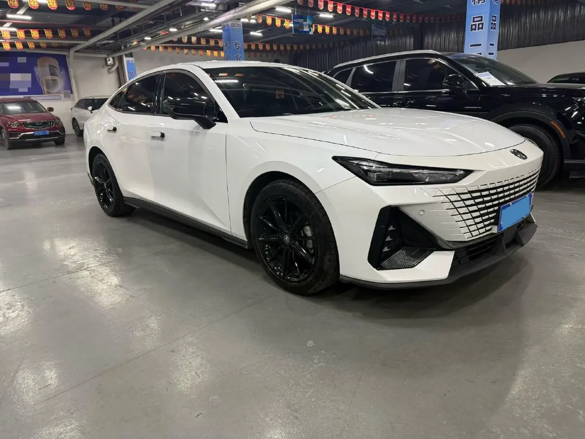 2023 ChangAn UNI-V 1.5T 188HP L4 7DCT,autocango,china used car exporter,china ev exporter,chinese used car exporter,chinese used ev exporter