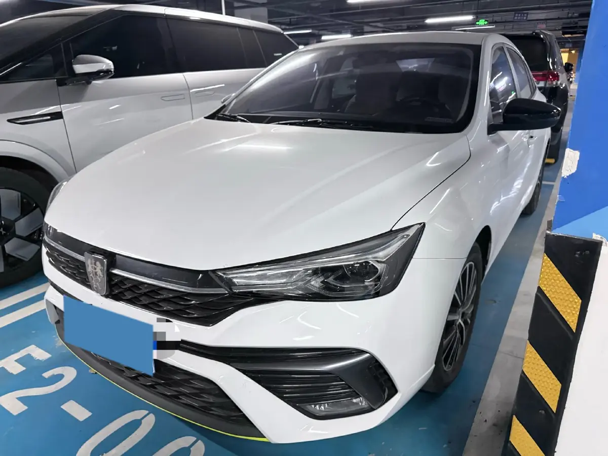 2021 Roewe i5 1.5L 120HP L4 CVT