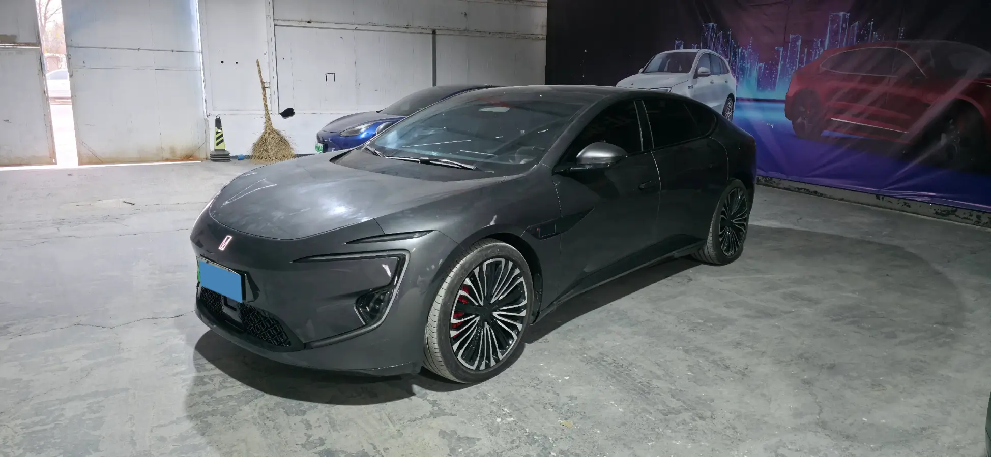 2025 Avatr 12 1.5T 156HP L4 REEV 39.05KWH