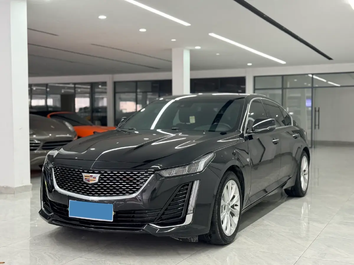 2022 Cadillac CT5 2.0T 237HP L4 10AT
