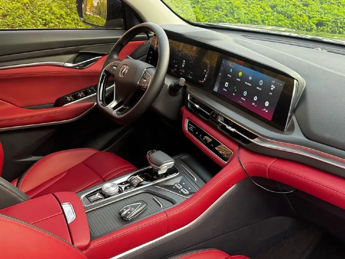 2020 ChangAn CS75 Plus 2.0T 233HP L4 8AT,autocango,china used car exporter,china ev exporter,chinese used car exporter,chinese used ev exporter