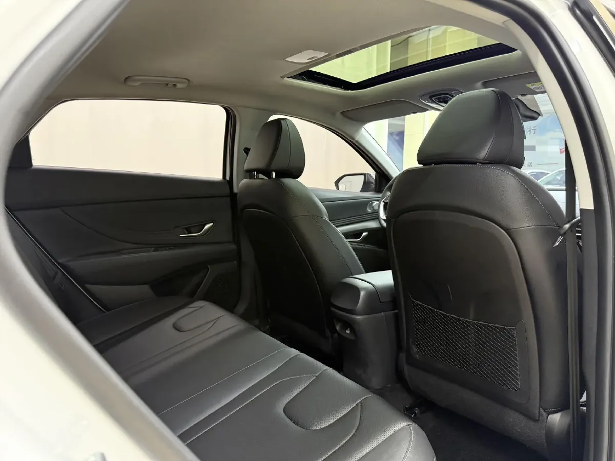 2021 Hyundai Elantra 1.5L 115HP L4 CVT,autocango,china used car exporter,china ev exporter,chinese used car exporter,chinese used ev exporter