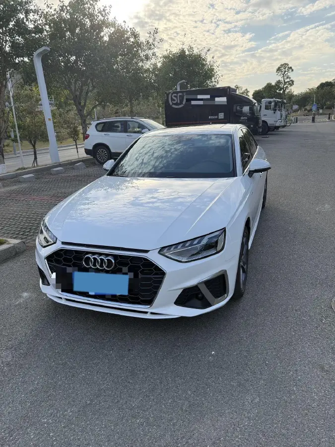 2020 Audi A4L 2.0T 190HP L4 7DCT