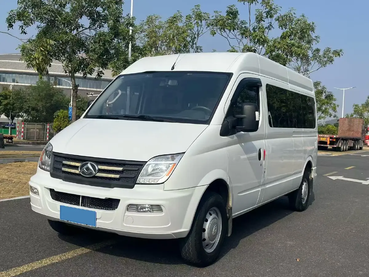 2021 MAXUS XinTu V80 2.0T 139HP L4 6MT
