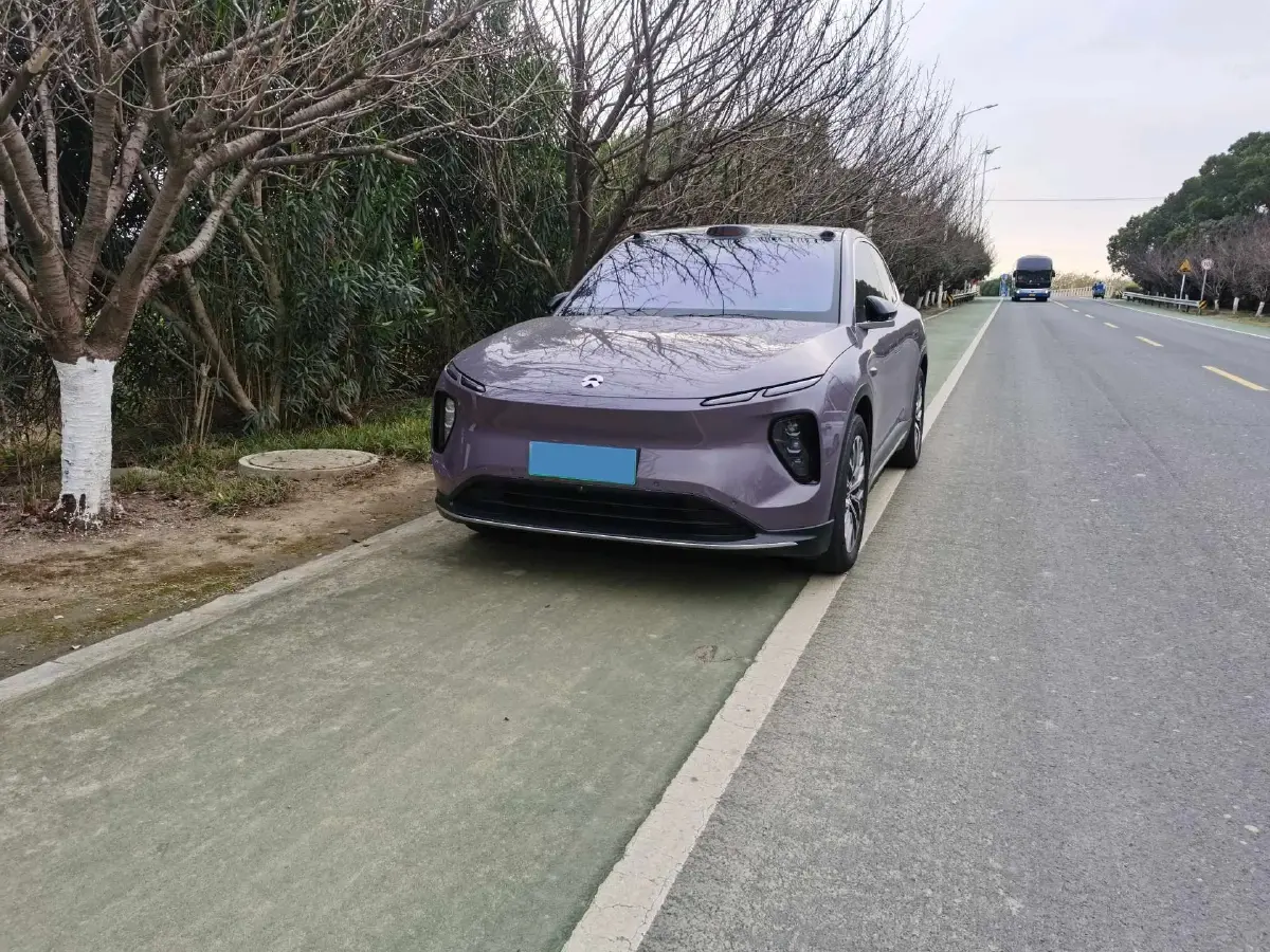 2023 NIO EC6 BEV 75KWH