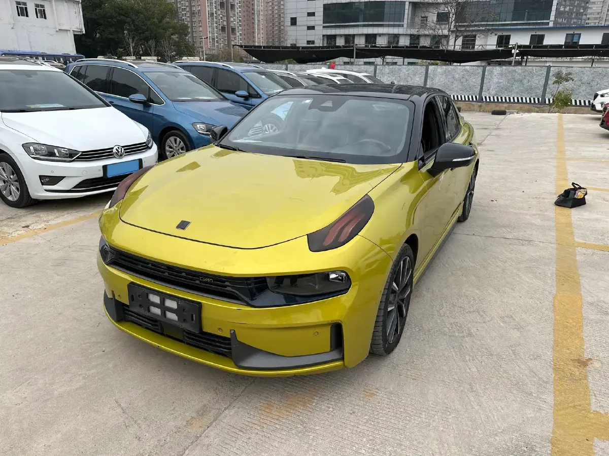 2019 LYNK&CO 03 2.0T 254HP L4 8AT