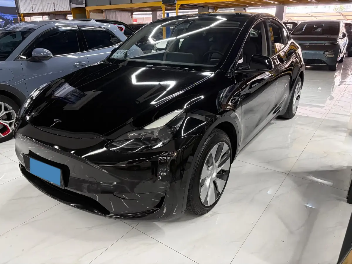 2022 Tesla Model Y BEV 60KWH