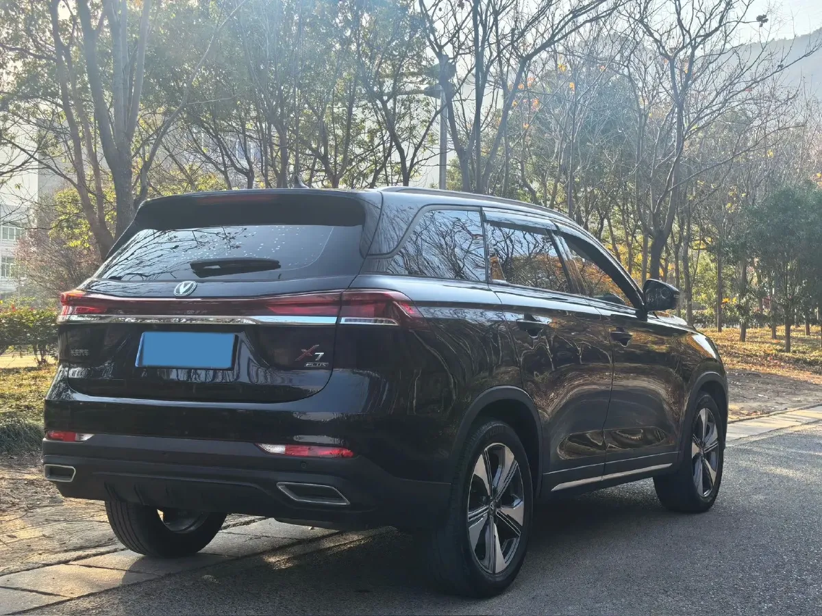 2024 ChangAn X7 PLUS 1.5T 188HP L4 7DCT,autocango,china used car exporter,china ev exporter,chinese used car exporter,chinese used ev exporter
